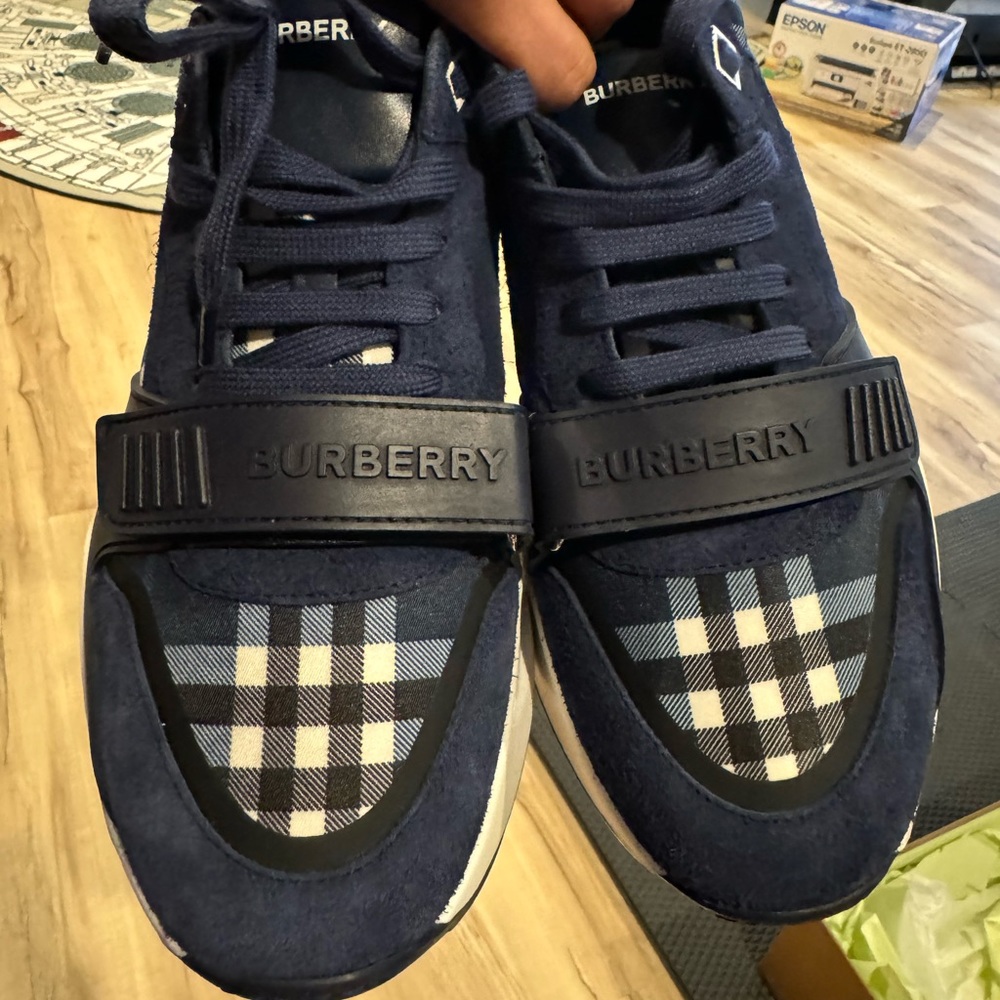 Burberry Ramsey blue checks Brand new with Tags US11.